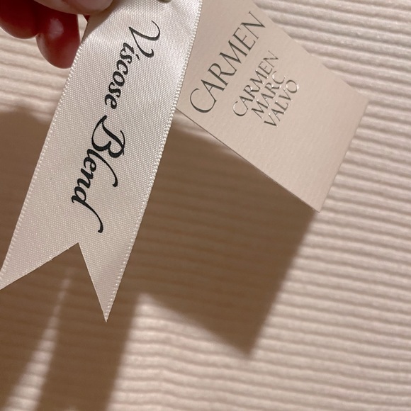 NWT Carmen Marc Valvo Cream Color sweater with Faux button details size L - Picture 8 of 12